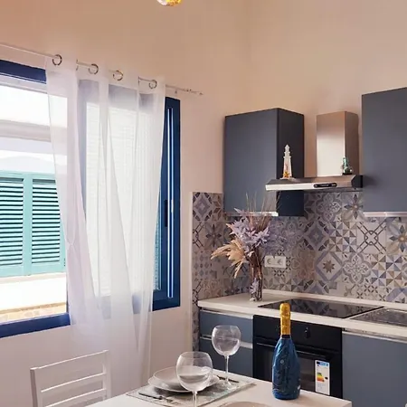בית נופש La Perla Blu קאלאסטה